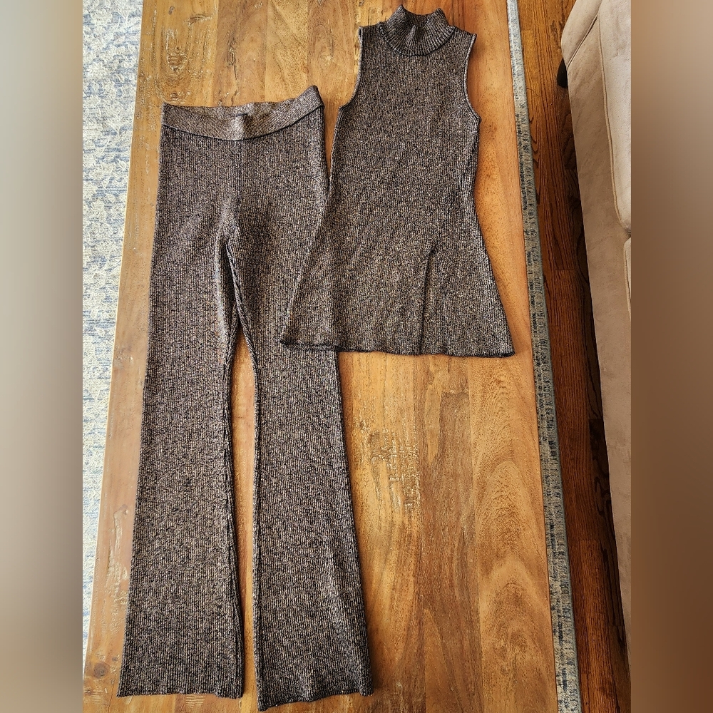 House Of Harlow 1960 Knit Set Sleeveless Mock Tunic & Flare Pants Blk & Gold S - Picture 4 of 16